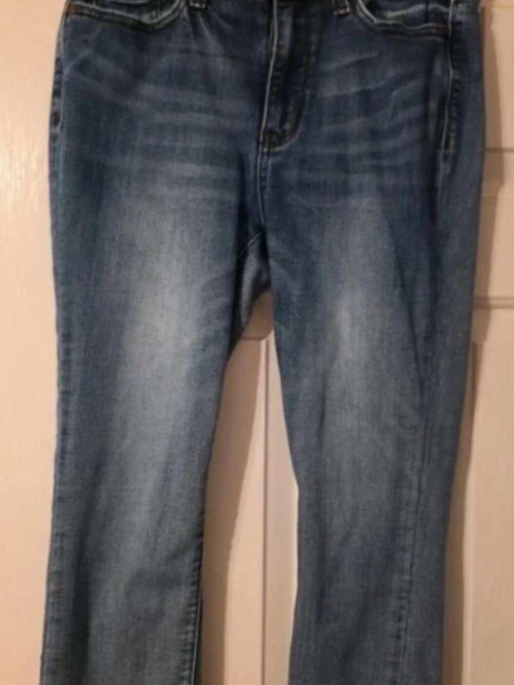Judy Blue Medium Wash Cropped Skinny Jeans • Size 7/29